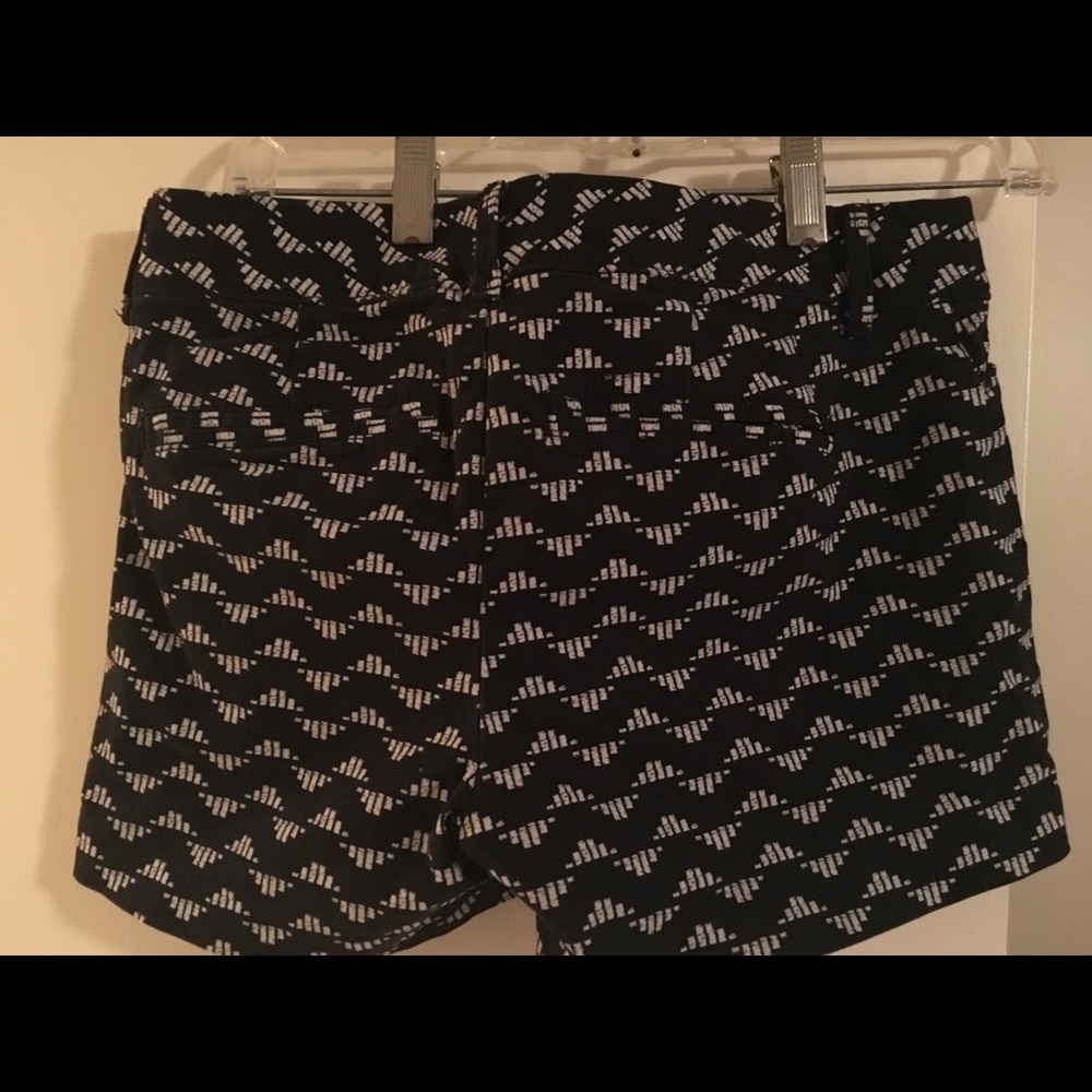 Old Navy Pixie short size 0 - Picture 3 of 3